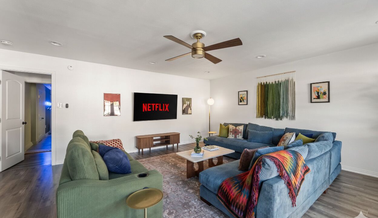 Photo of Livingroom in North Richland Hills