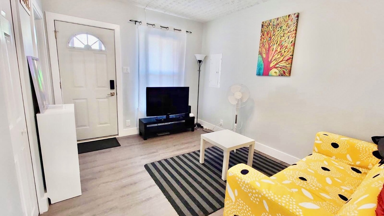 Photo of Livingroom in Hamilton