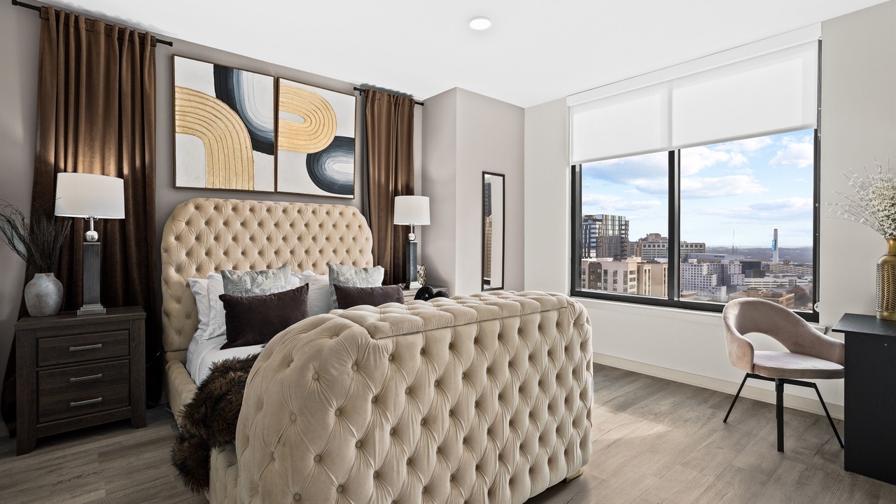 Photo of Bedroom in Peachtree Center