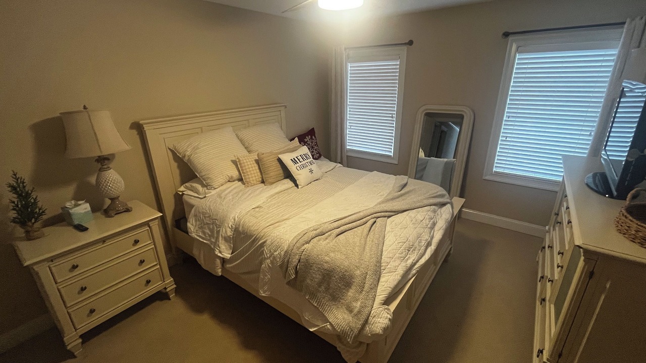 Photo of Bedroom in Saratoga Springs