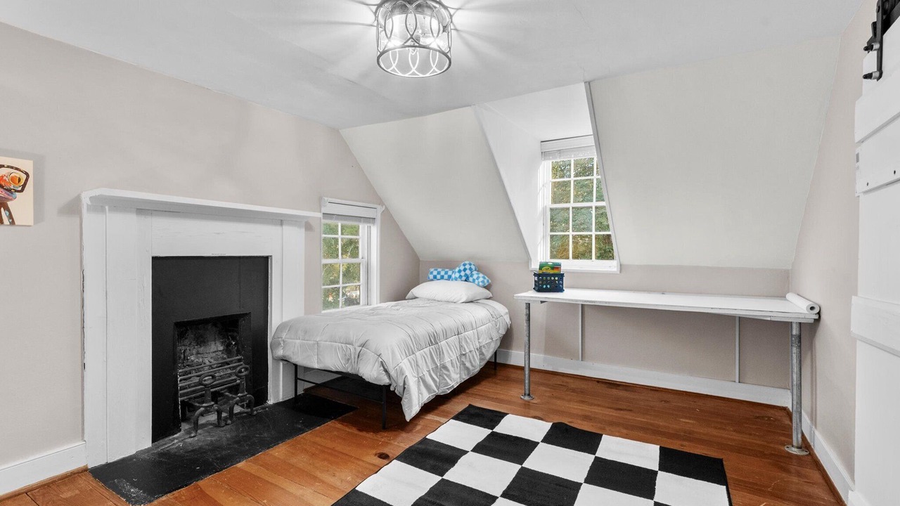 Photo of Bedroom in Midlothian