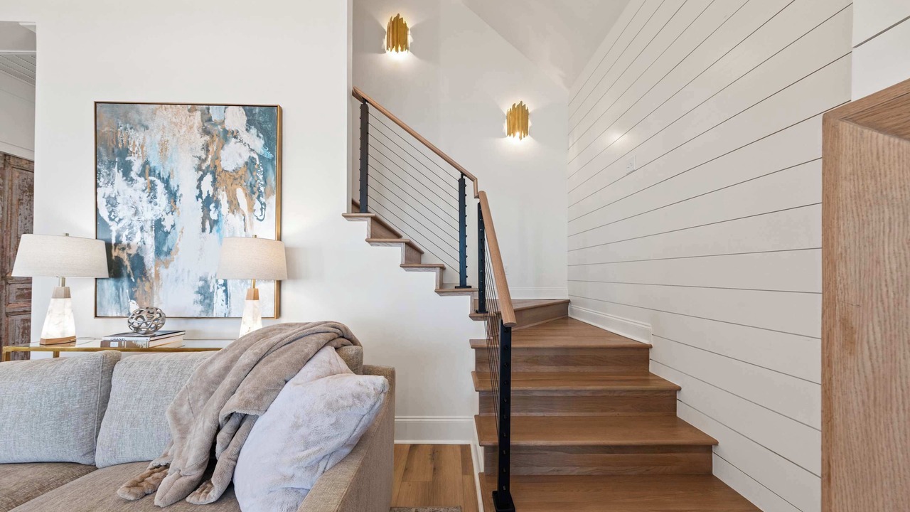 Photo of Livingroom in Cypremort Point