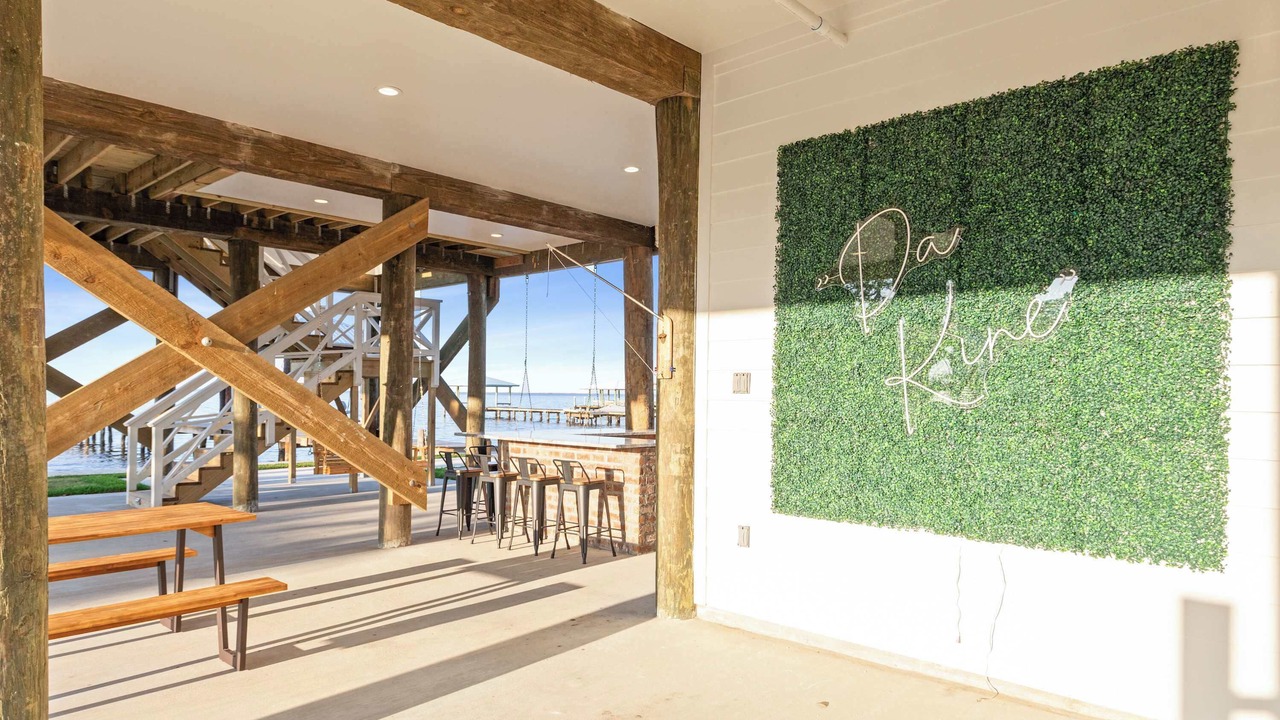 Photo of Outdoor in Cypremort Point