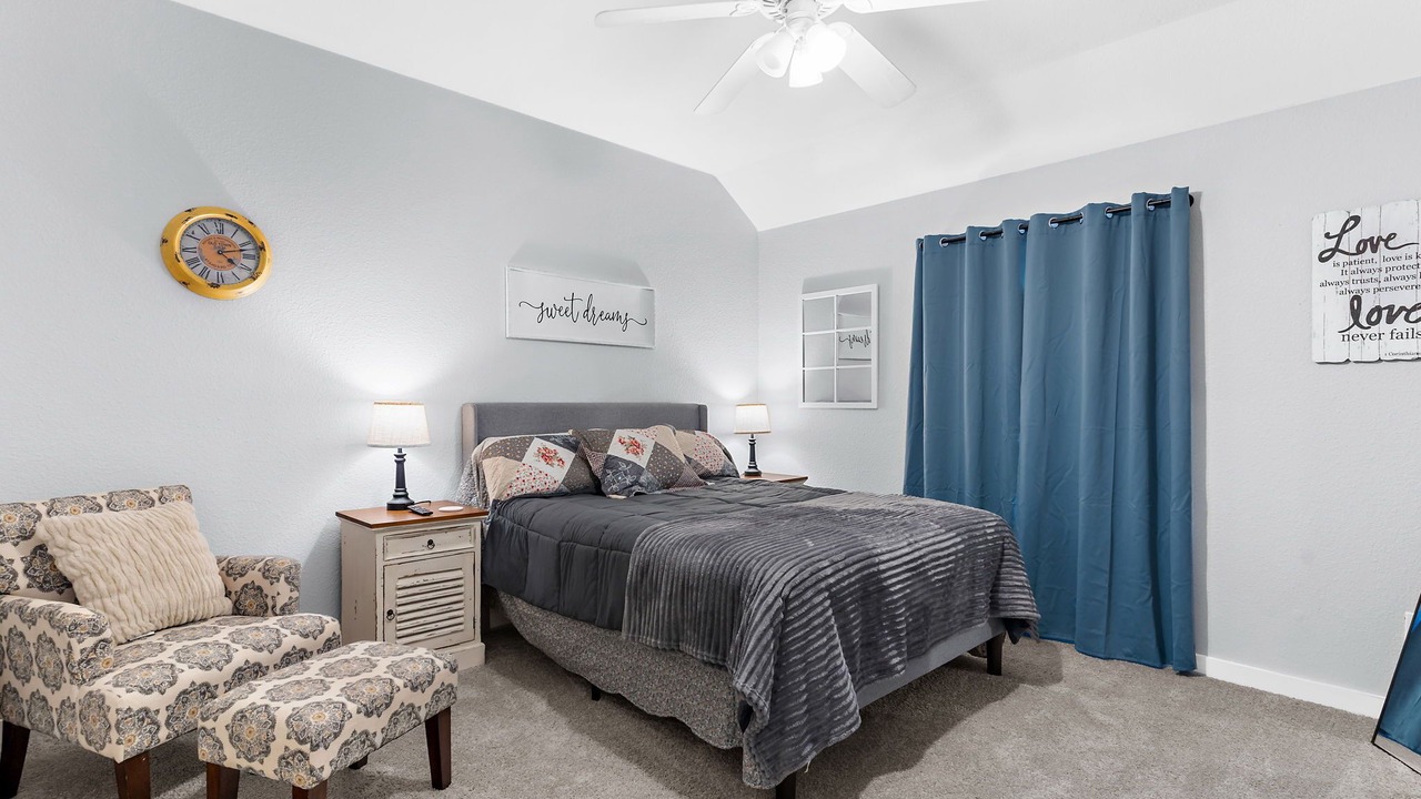 Photo of Bedroom in Allen