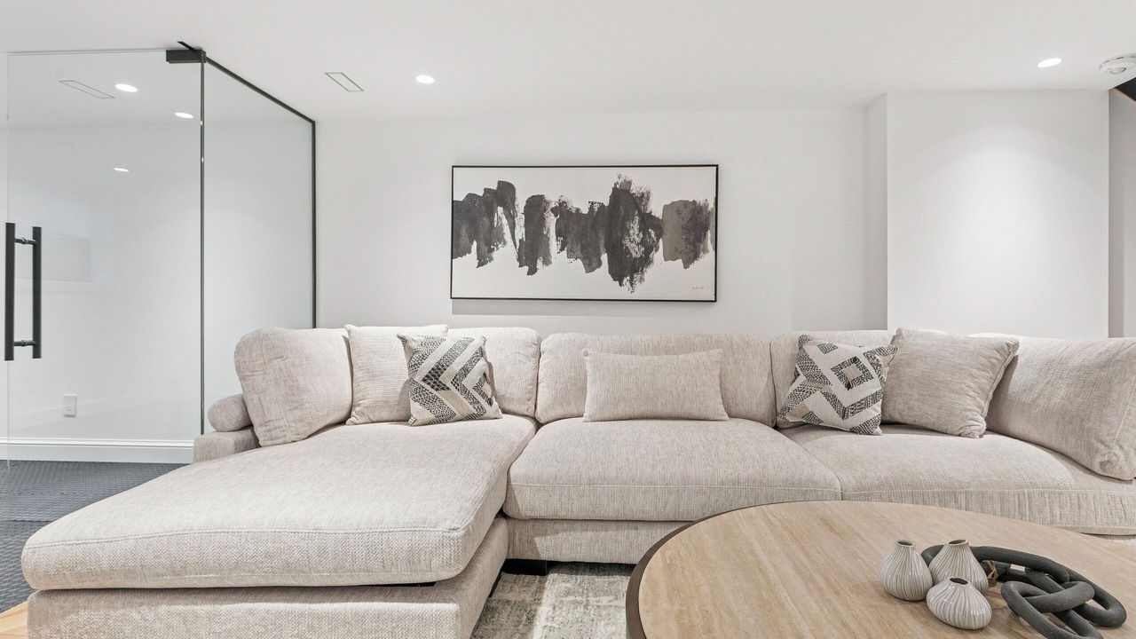 Photo of Livingroom in Trinity - Bellwoods