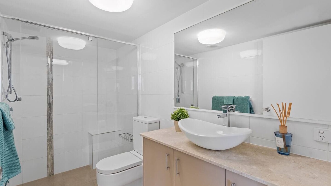 Photo of Bathroom in Main Beach