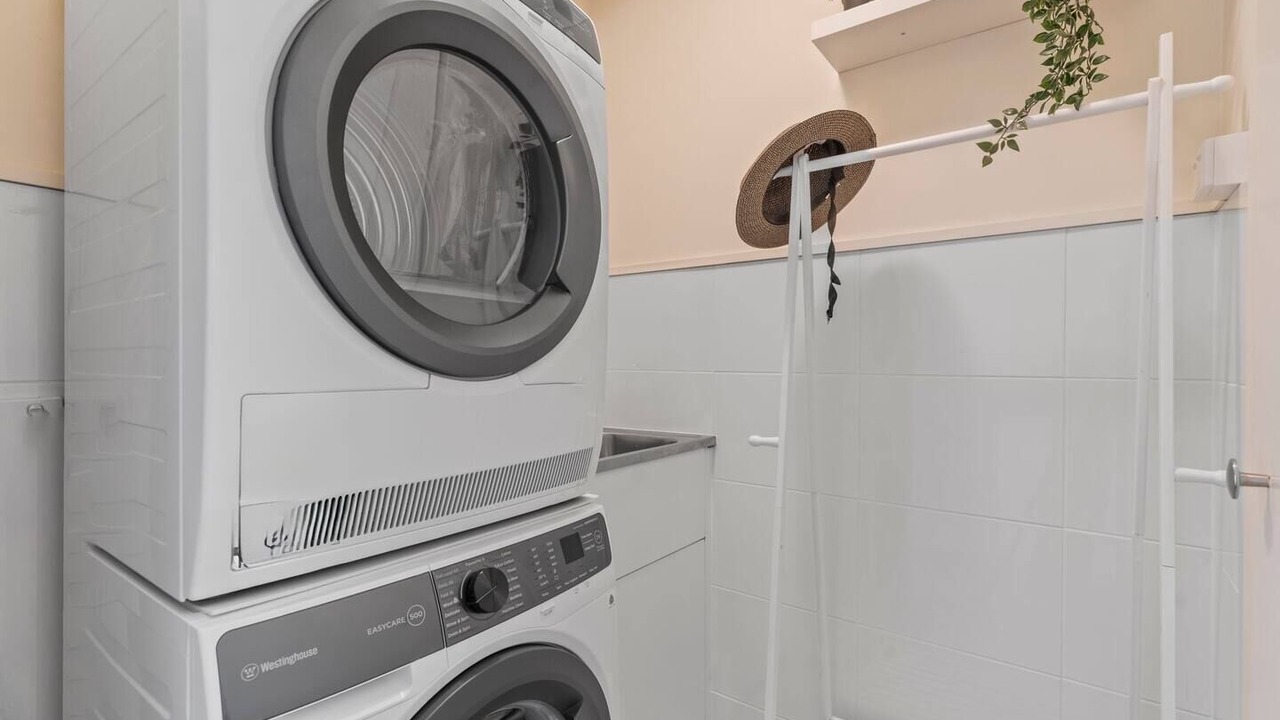 Photo of Others in Main Beach