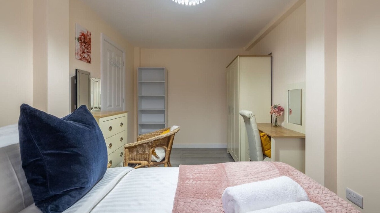 Photo of Bedroom in Arbury