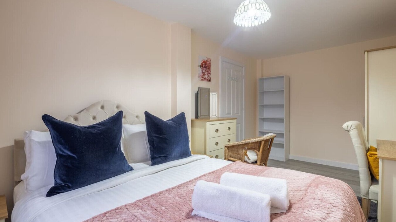 Photo of Bedroom in Arbury