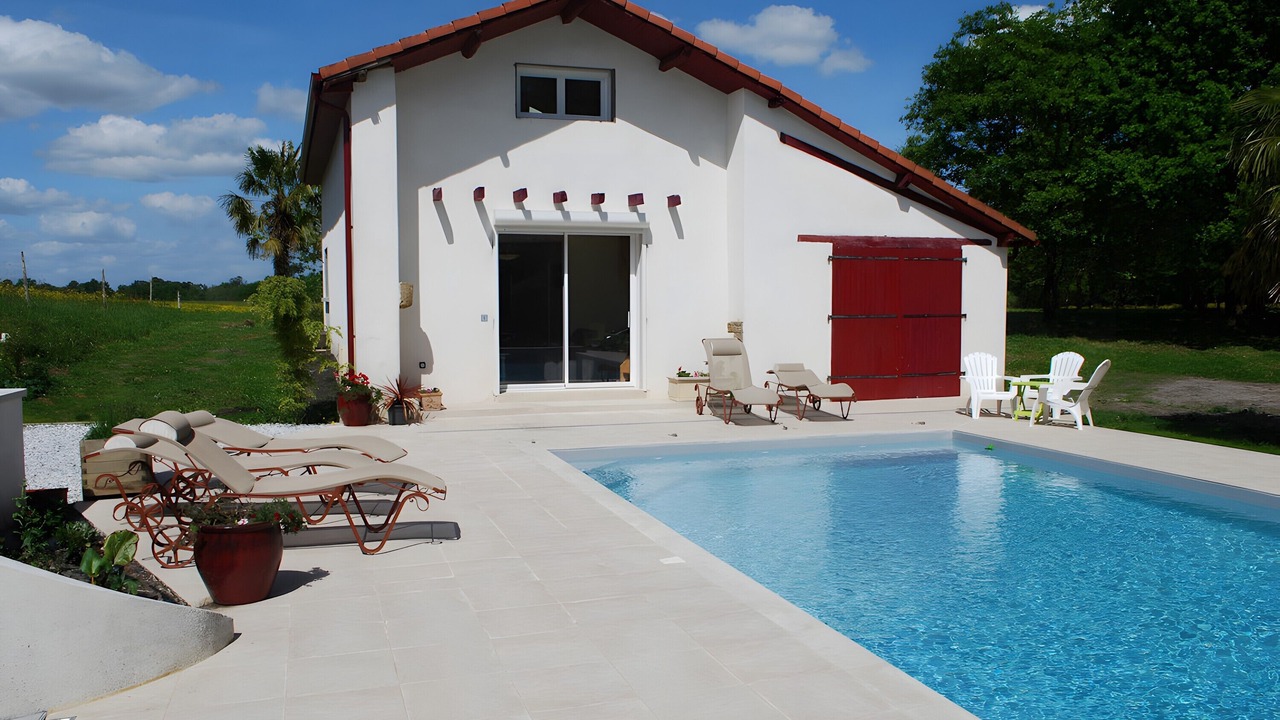 Photo of Outdoor in Garrey