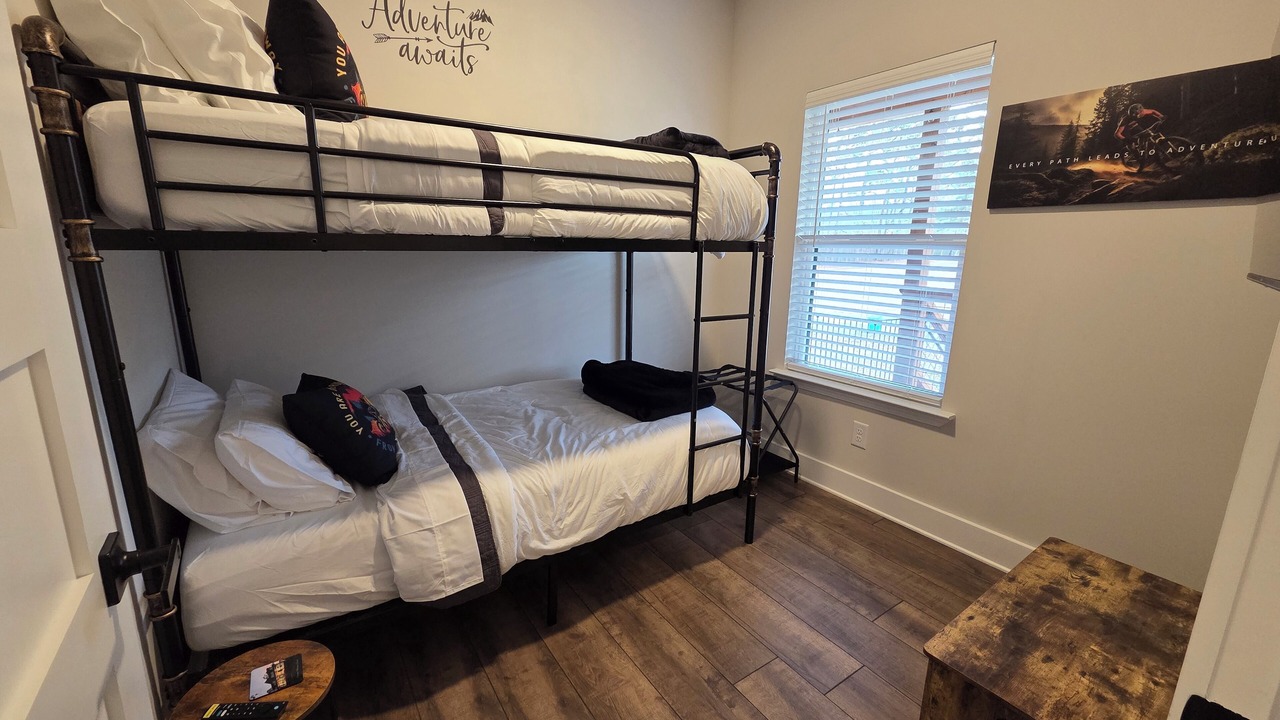 Photo of Bedroom in Toccoa