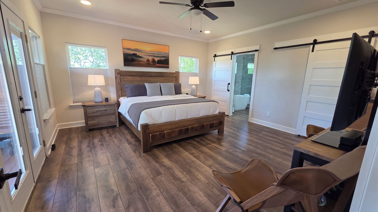 Photo of Bedroom in Toccoa