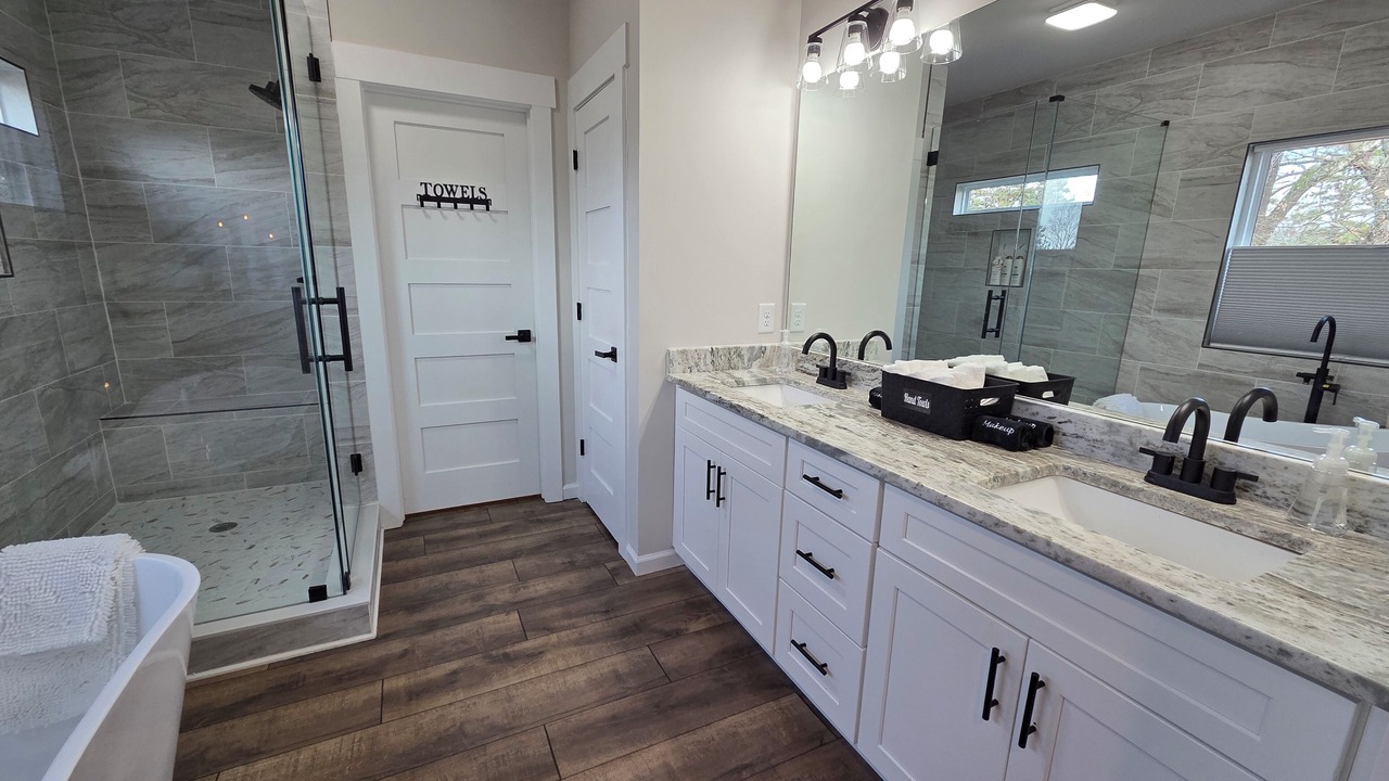 Photo of Bathroom in Toccoa