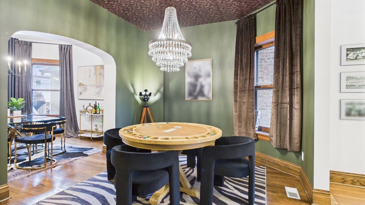 Photo of Bedroom in Wrigleyville
