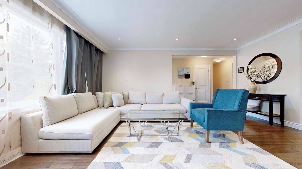 Photo of Livingroom in Willowdale