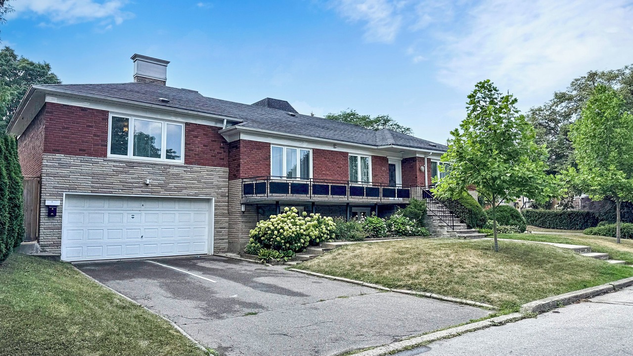 Photo of Outdoor in Willowdale