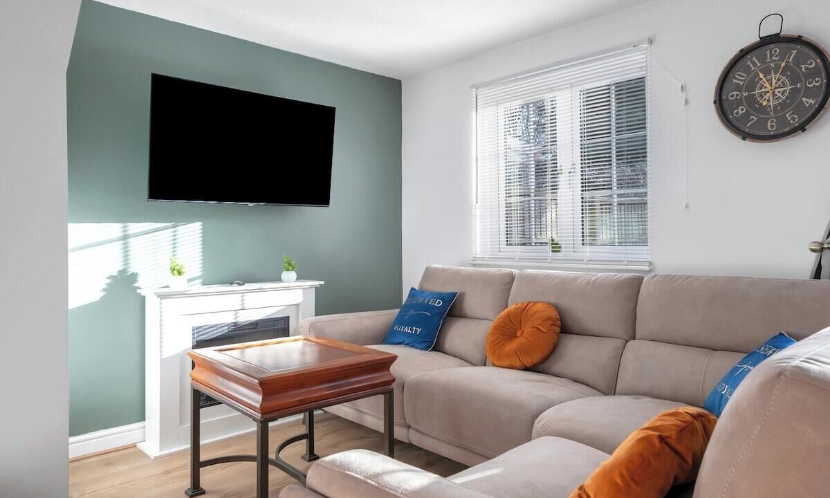 Photo of Livingroom in Gedling