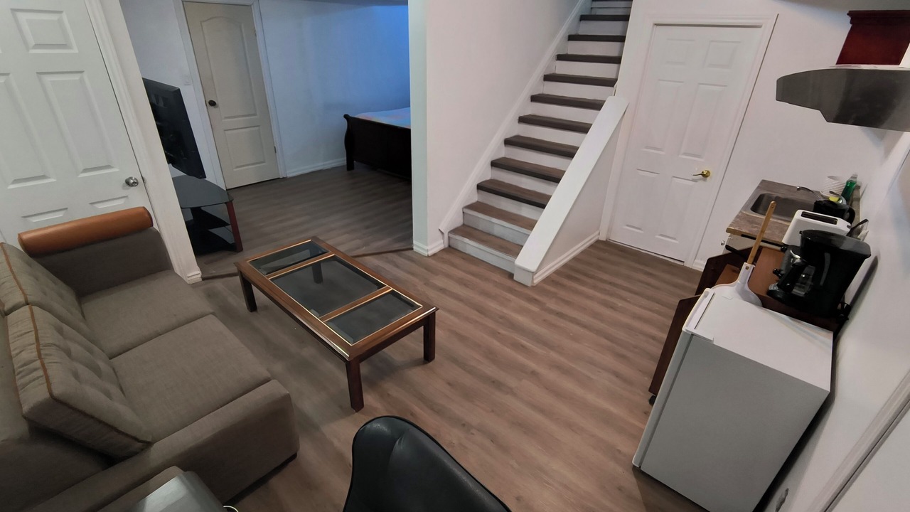 Photo of Livingroom in Rideau Heights