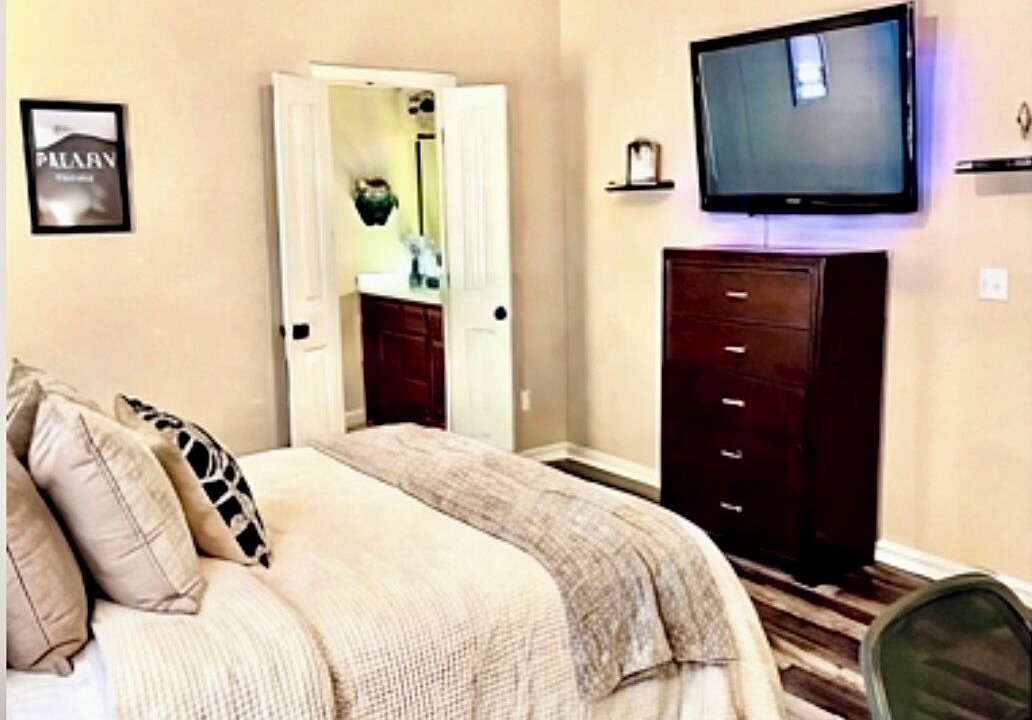 Photo of Bedroom in Glenpool