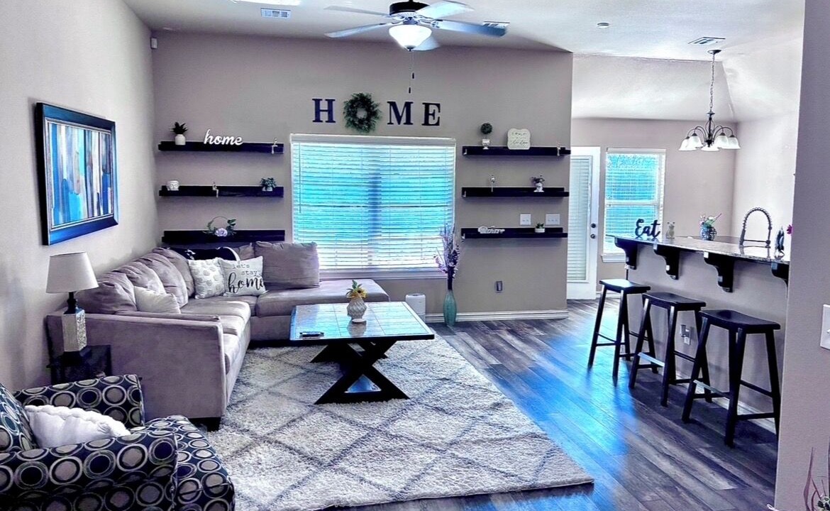 Photo of Livingroom in Glenpool