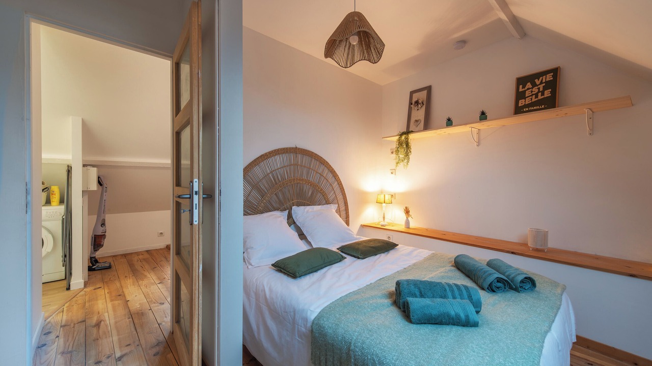 Photo of Bedroom in Sainte-Suzanne-and-Chammes