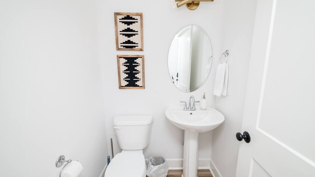 Photo of Bathroom in Court House Hill