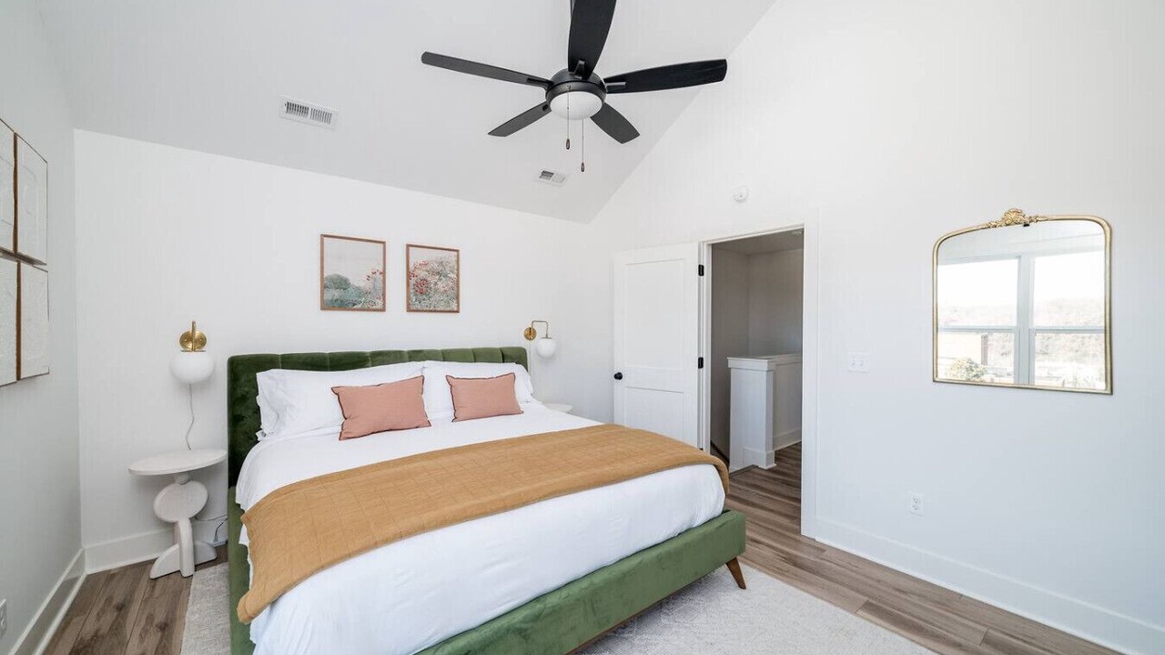 Photo of Bedroom in Court House Hill