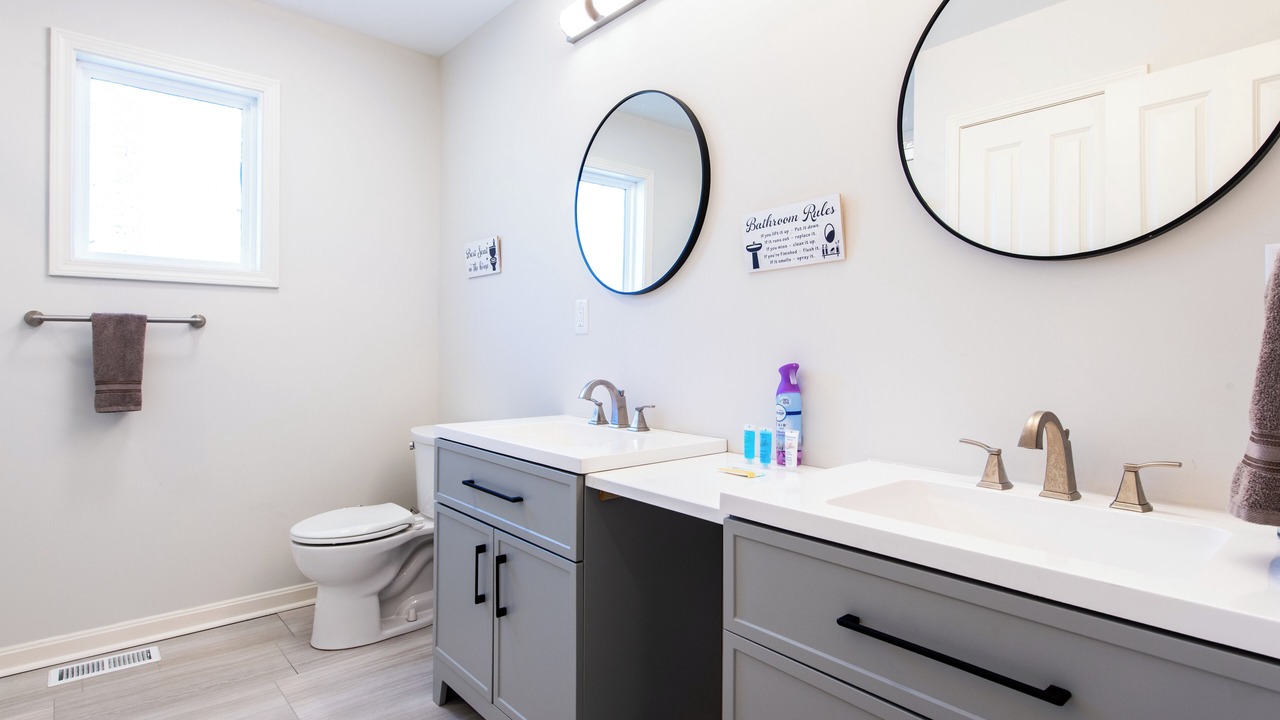 Photo of Bathroom in Smoketown Jackson