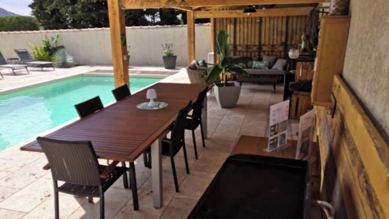 Photo of Outdoor in Tresques