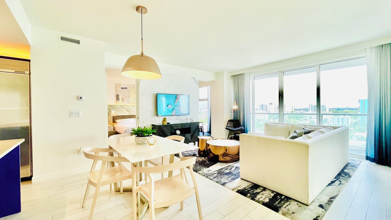Photo of Livingroom in Central Beach