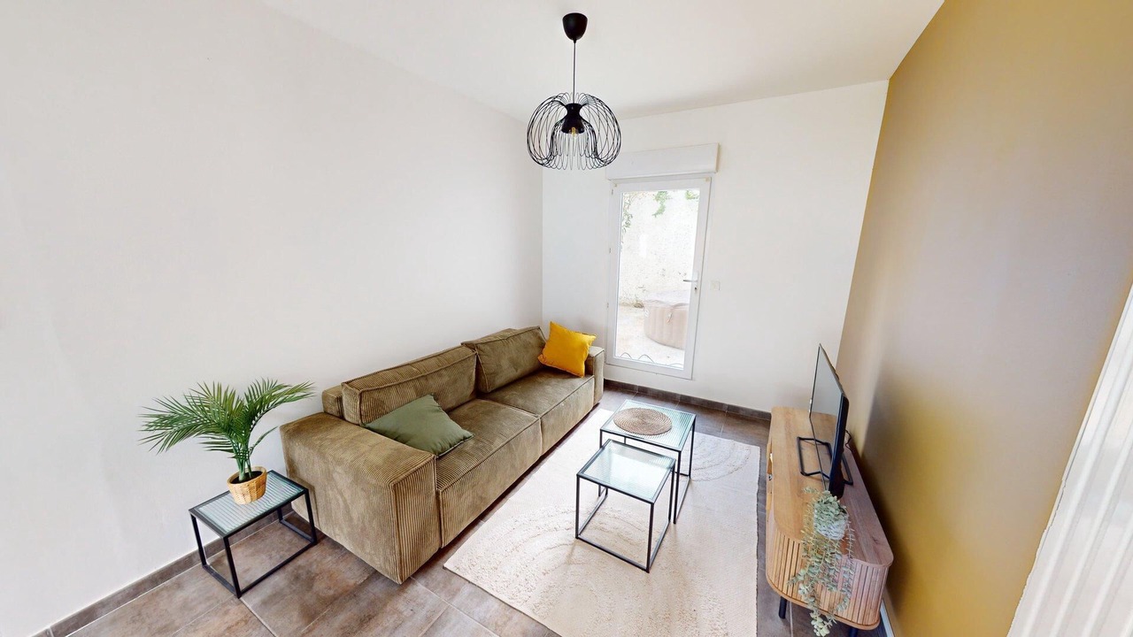 Photo of Livingroom in Sainte Marie - Saint Leon