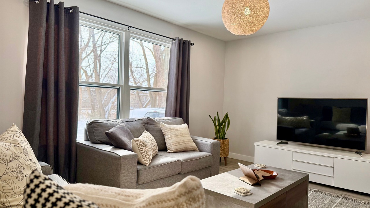 Photo of Livingroom in Chatham-Kent