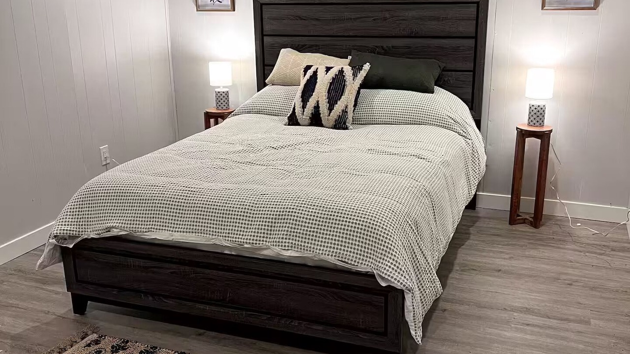 Photo of Bedroom in Chatham-Kent