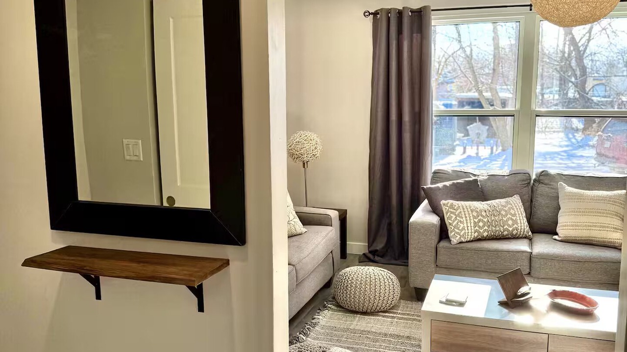 Photo of Livingroom in Chatham-Kent