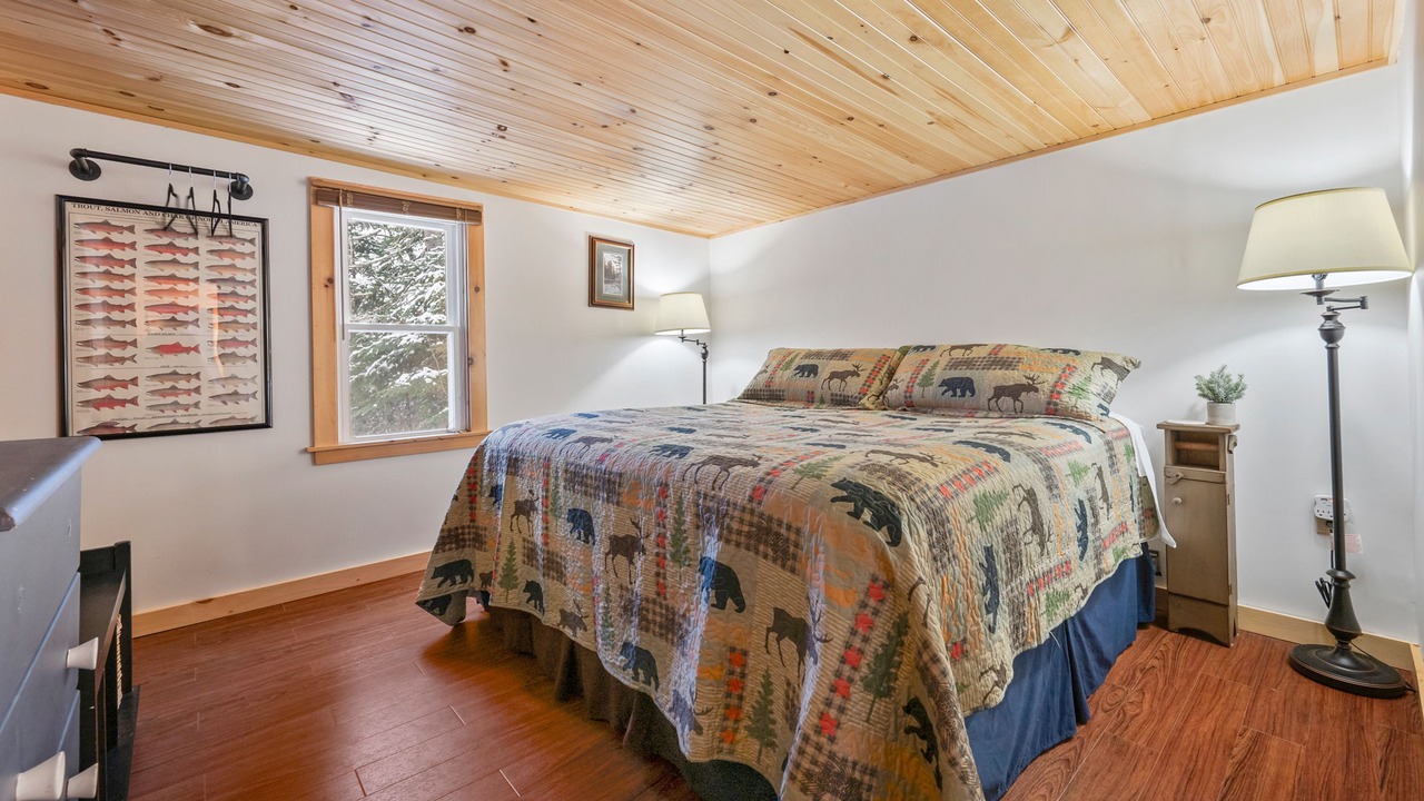 Photo of Bedroom in Magalloway Plantation