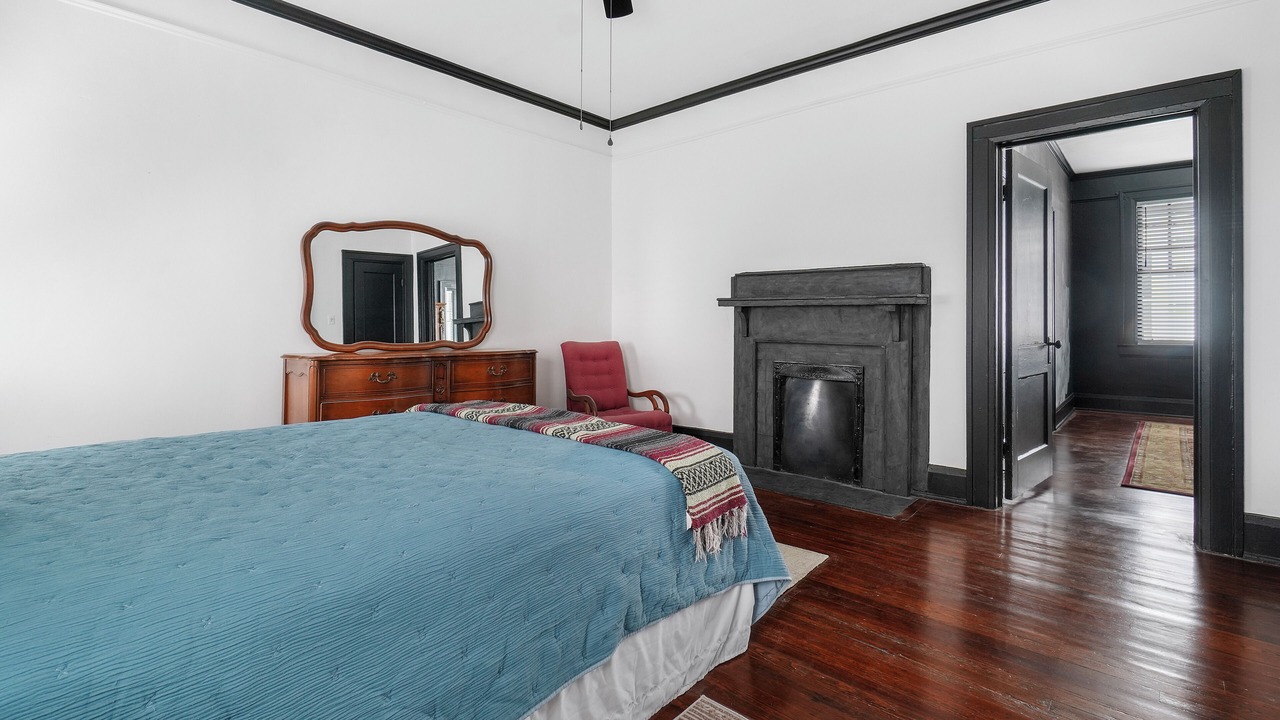Photo of Bedroom in Montgomery