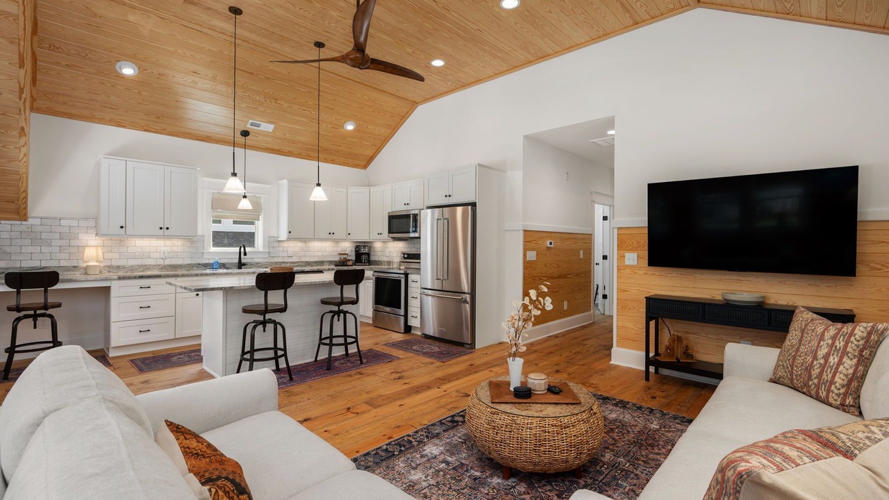 Photo of Livingroom in Harbinger