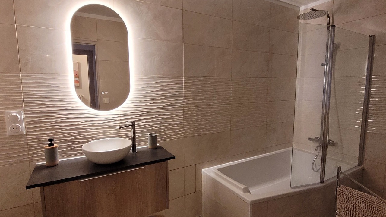 Photo of Bathroom in Charleville-Mezieres