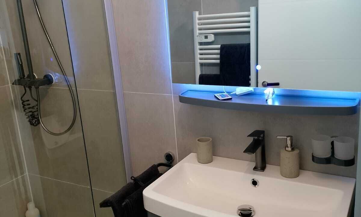 Photo of Bathroom in Castelnaudary