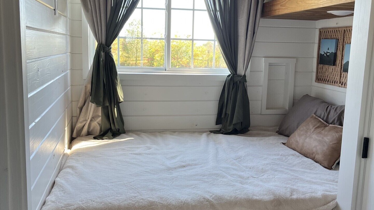 Photo of Bedroom in Flat Rock
