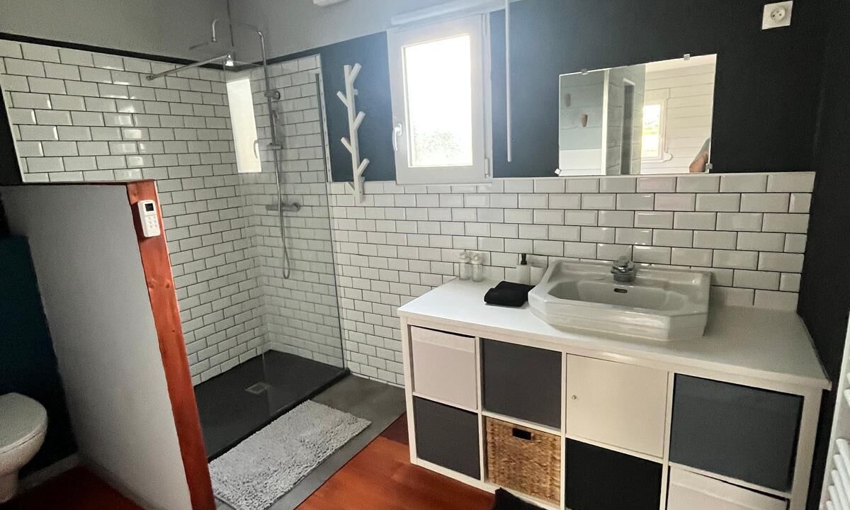Photo of Bathroom in Roz-sur-Couesnon