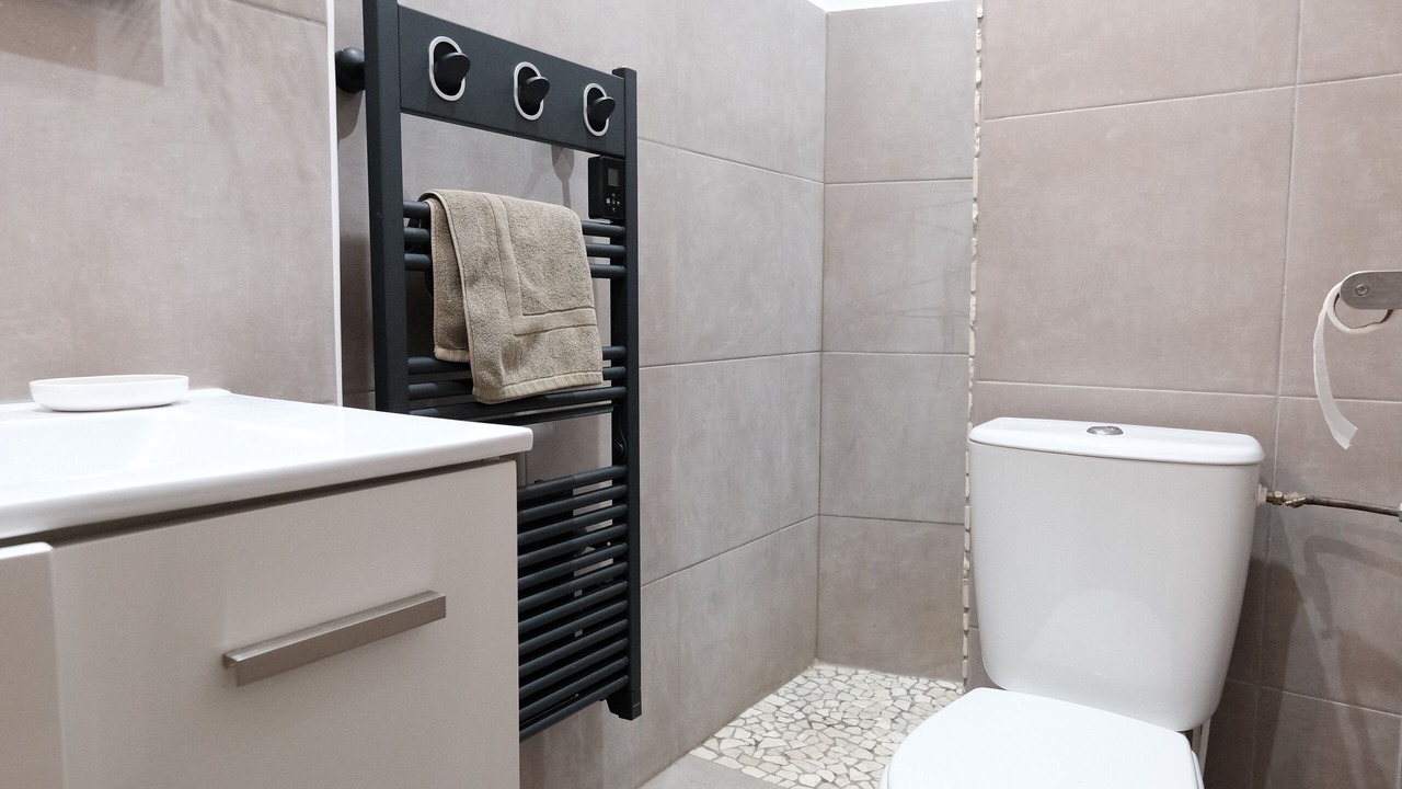 Photo of Bathroom in Thuir