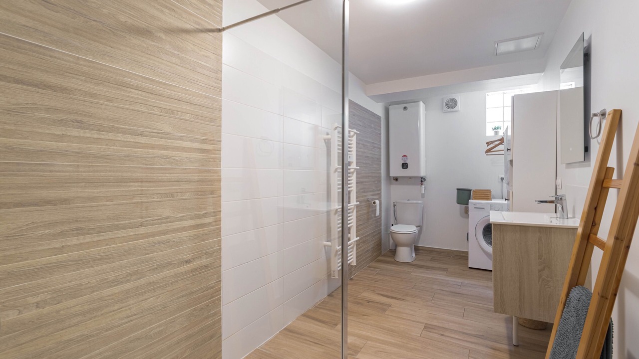 Photo of Bathroom in Saint-Hippolyte