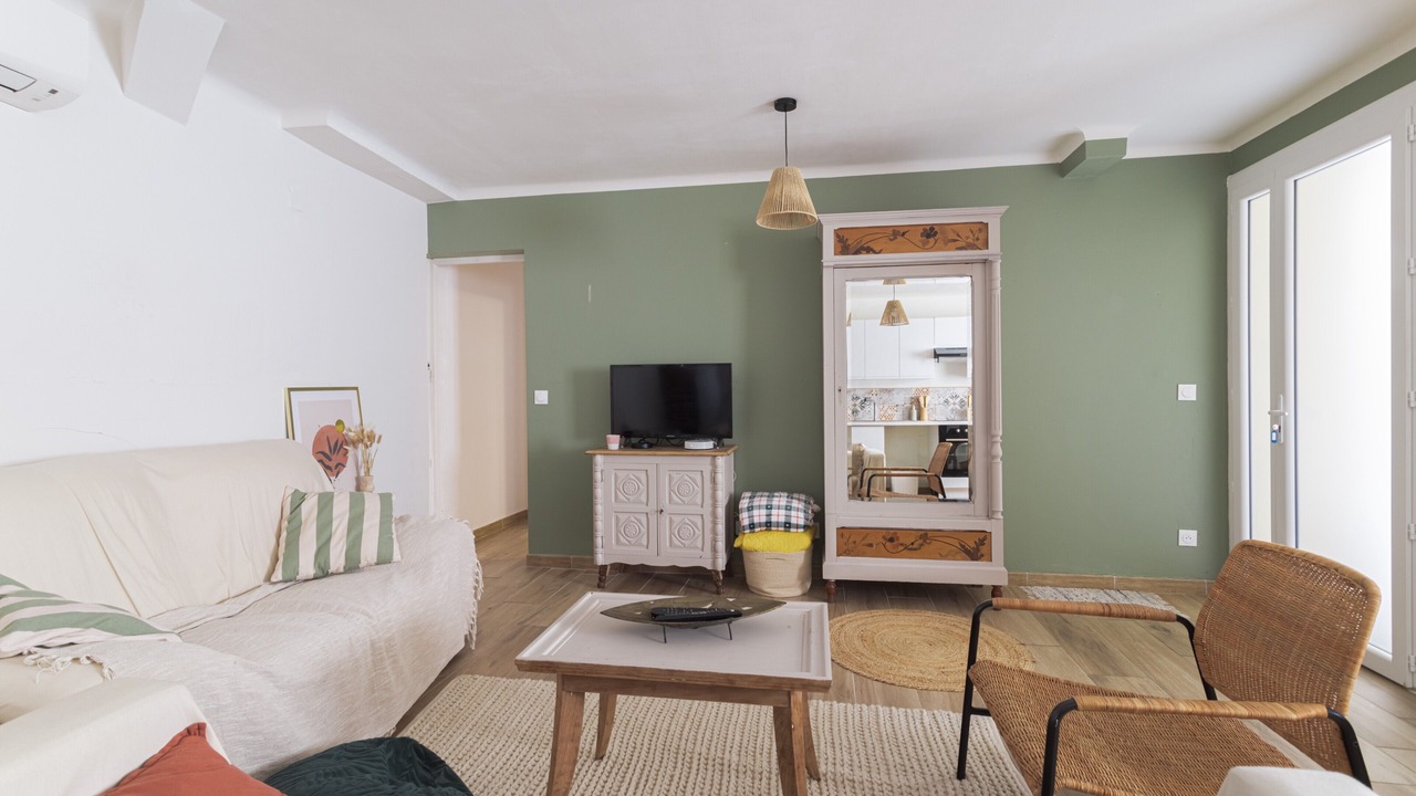 Photo of Livingroom in Saint-Hippolyte