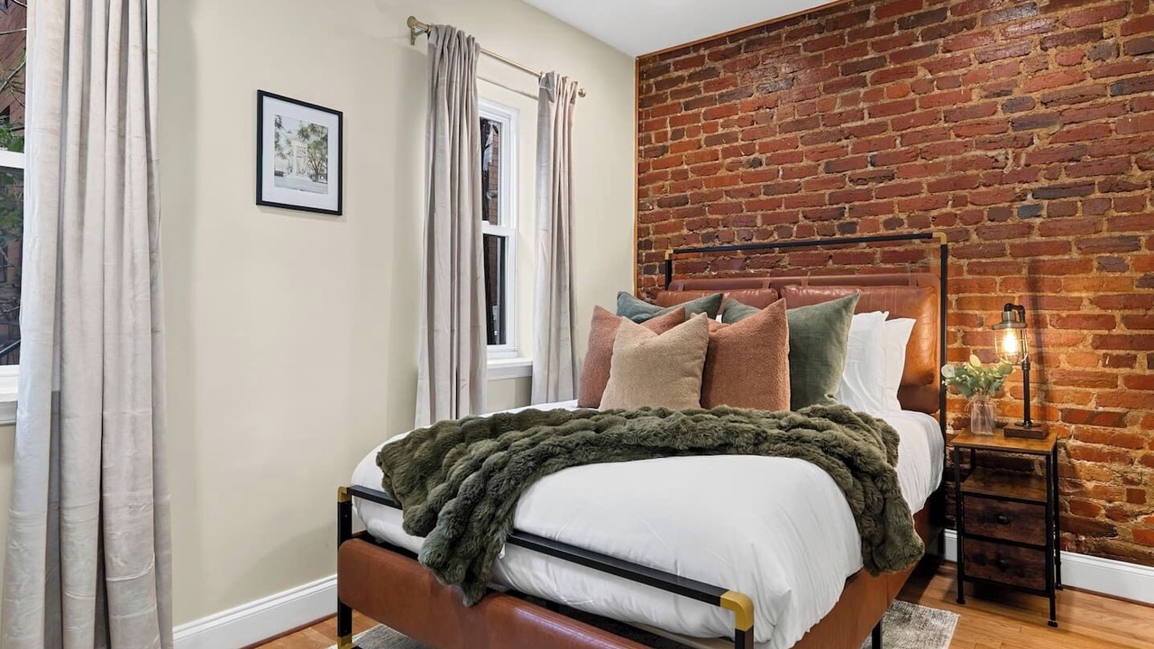 Photo of Bedroom in Shaw