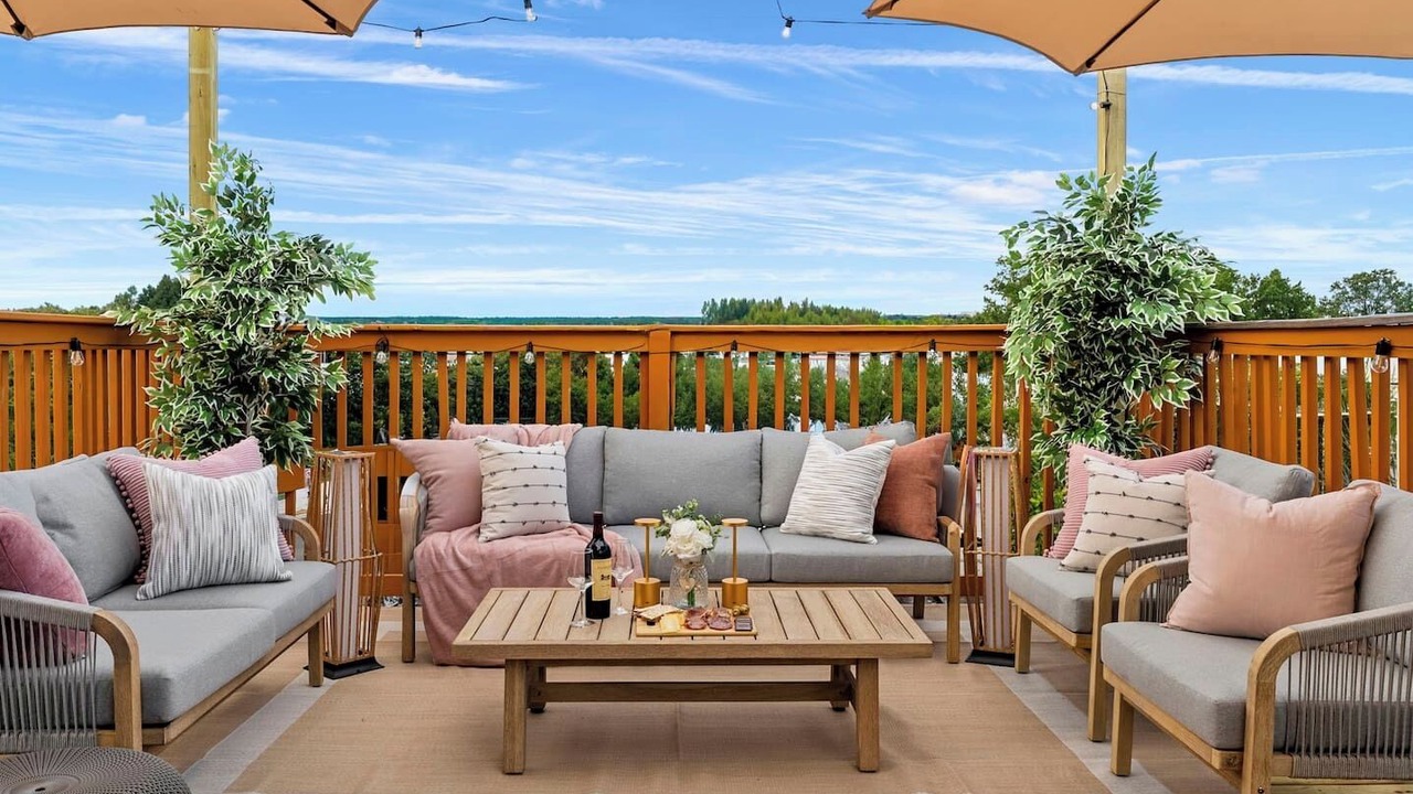 Photo of Outdoor in Shaw