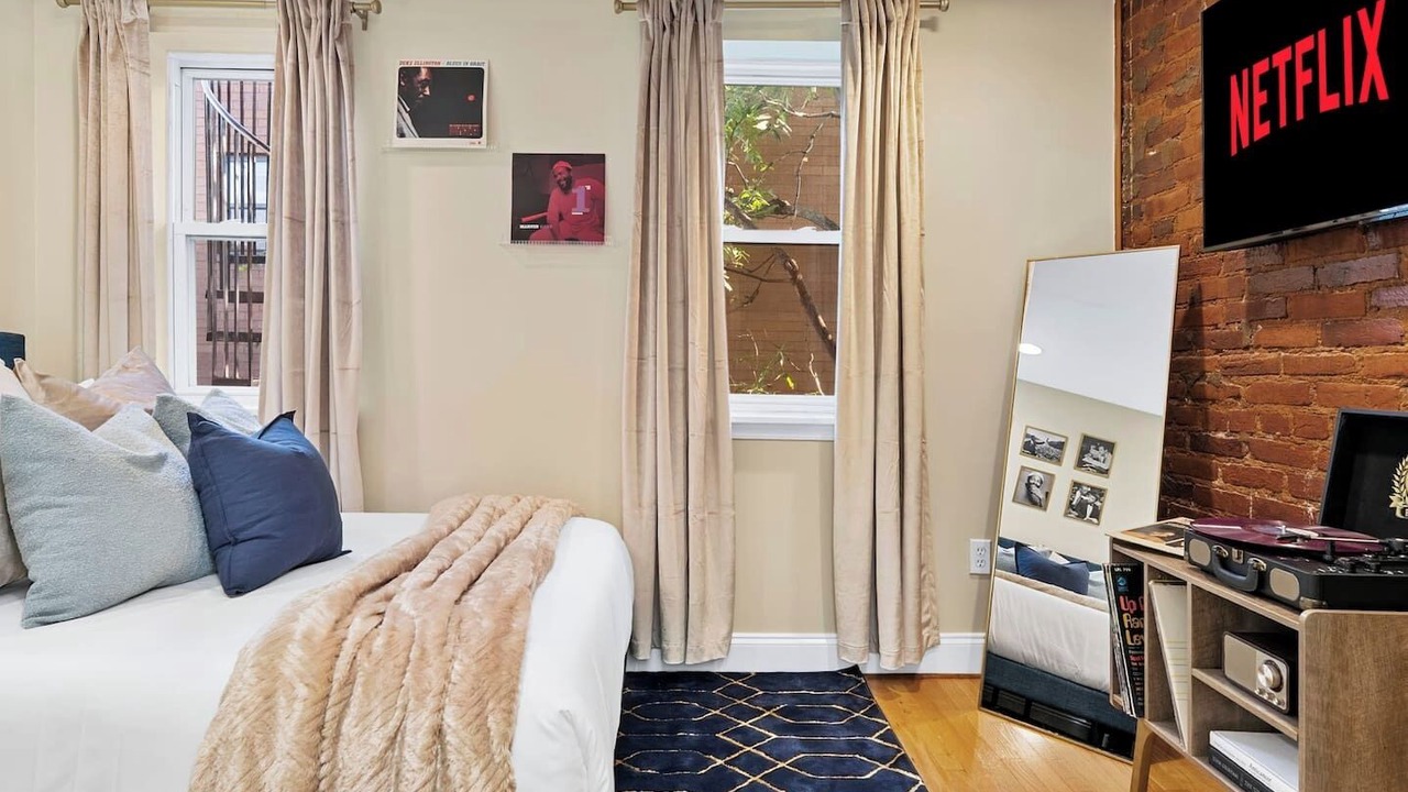 Photo of Bedroom in Shaw