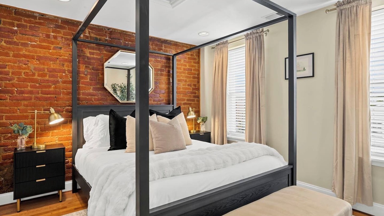 Photo of Bedroom in Shaw