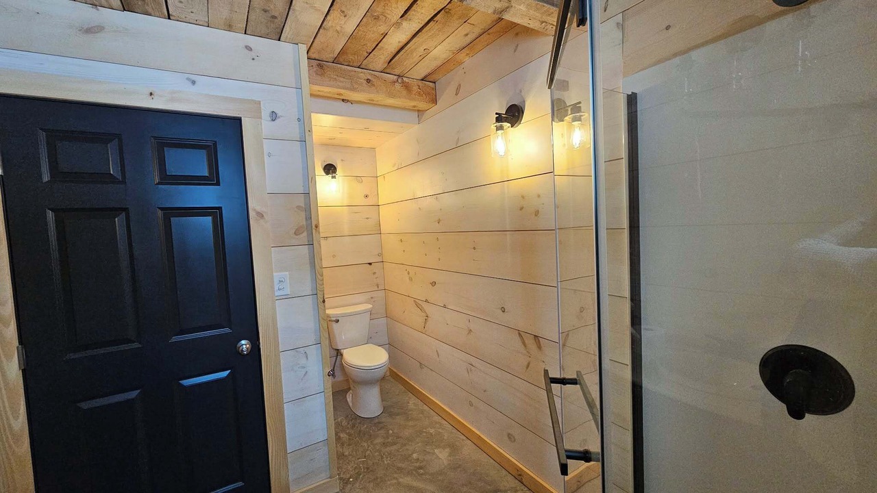 Photo of Bathroom in Caribou