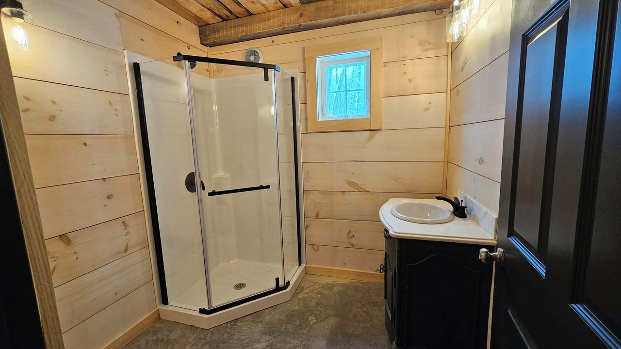 Photo of Bathroom in Caribou